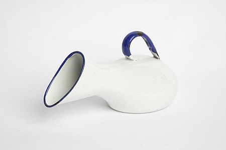 Urinal in Enamel